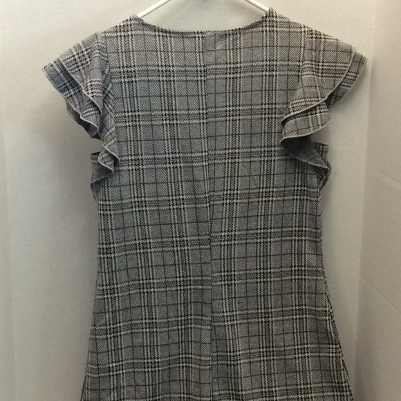 Naif Plaid Short Ruffle Sleeves Mini Dress Size Small - Picture 7 of 13